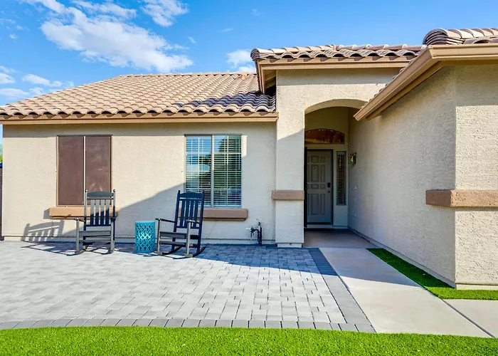 Putting & Pool! Near Sports Holiday home Peoria